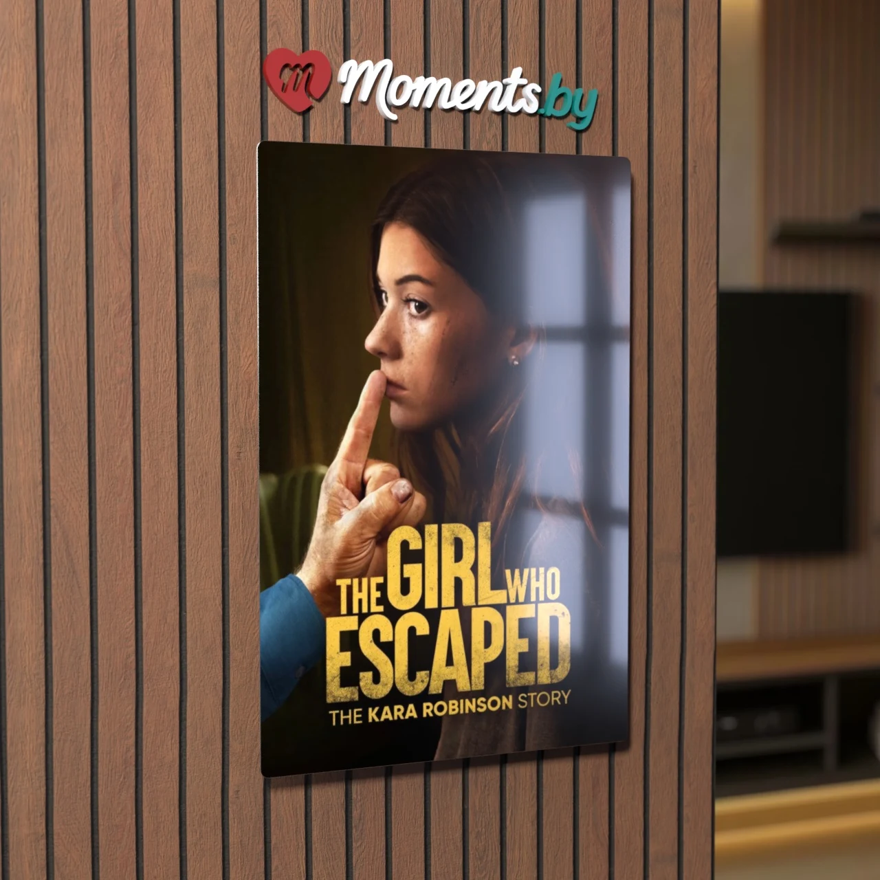 Портрет Кары Робинсон с кинопостера «The Girl Who Escaped» в драматическом стиле — картина на металле в современном интерьере